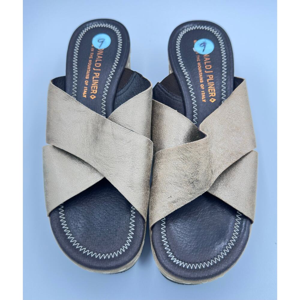 Donald Pliner Metallic Leather Cross Strap Open Toe Slide Wedge Shoes Size 9 - Picture 8 of 8